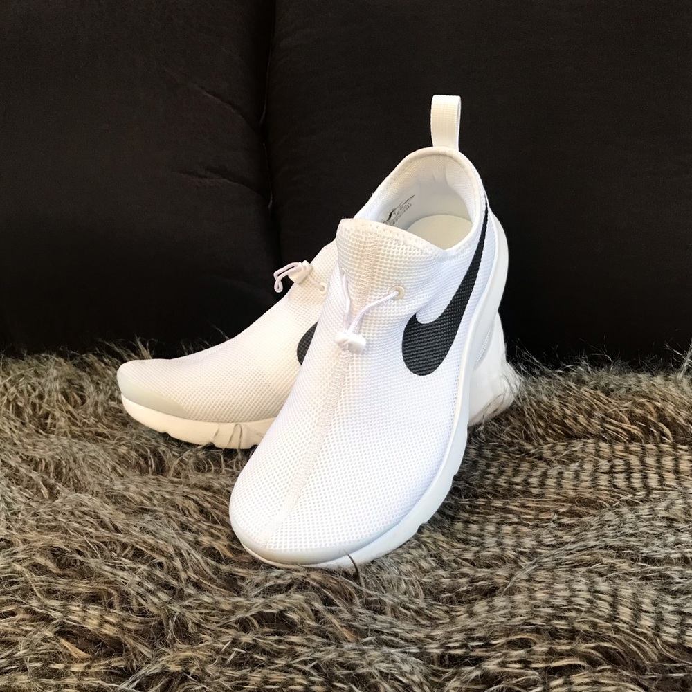 Nike Aptare Women’s Essential Running Shoe